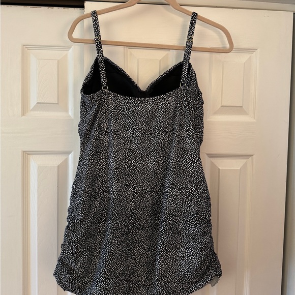 Women’s size 20, swim dress - Picture 2 of 6